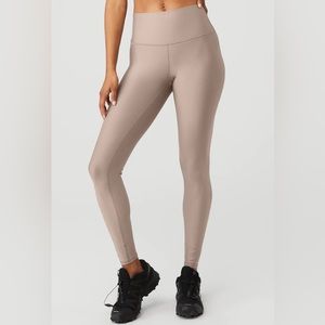 SOLD OUT Alo Airlift Highwaist Leggings